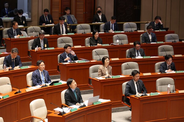 국회, 광주 '국가 NPU 컴퓨팅센터' 예산 본격 논의. (사진은) 구윤철 부총리 겸 기획재정부 장관 등이 10일 국회에서 열린 예산결산특별위원회 전체회의에 출석해 있다. [연합뉴스]