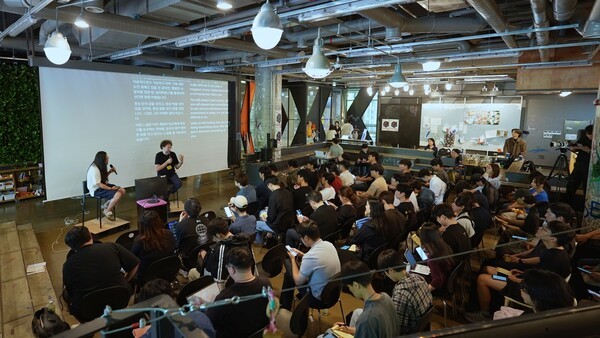 AI 개발 경쟁 속 창작자... 스마일게이트가 주목한 인디게임 가치 - 뉴스 썸네일 이미지