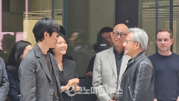 [분석] “AI 팩토리에 물류센터까지”… 네이버 ‘실탄’ 충분한가